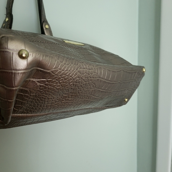 Liz Claiborne Metallic Taupe Gold Faux Alligator Embossed Shoulder Bag Purse - Picture 6 of 16